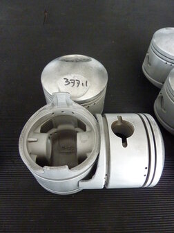 911 2.0 E zuigers 80V79 Mahle