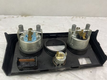 924 Console zwart met 2 klokken