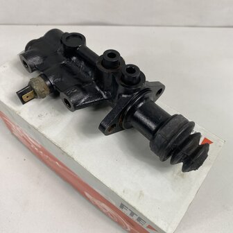 NOS 911/914 hoofdrem cilinder 19 mm