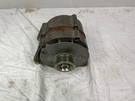 924S  Dynamo 90 amp gereviseerd
