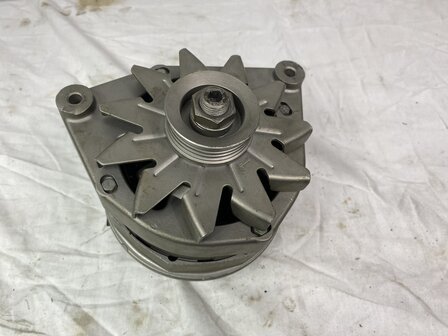 Dynamo 928  4.5 liiter 1978-1982 gereviseerd 90A