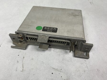 924 Turbo computer  ECU  /  911 ECU  USA tot 1980