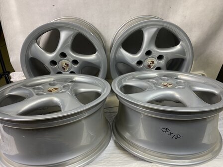 OEM 993 Turbo velgen set &quot;Hollow Spoke&quot;  8j x18 et52 &amp; 10j x18 et40 