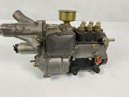 911 E 2.4 liter MFI inspuitpomp gereviseerd  (Bosch 014)