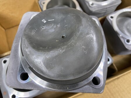 NOS OEM 911 3.2 cilinder set Mahle 231 PK