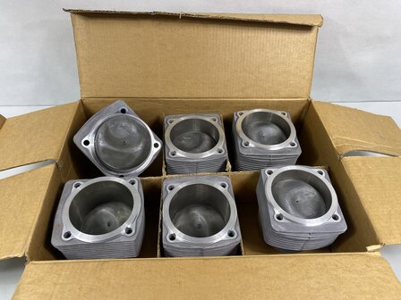 NOS OEM 911 3.2 cilinder set Mahle 231 PK