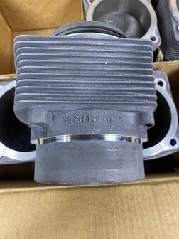 NOS OEM 911 3.2 cilinder set Mahle 231 PK