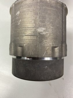 NOS Mahle 930 3.3 liter  zuiger/cilinder set  930 66/68