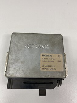 944 Turbo 86-89  DME computer Bosch 0261200075