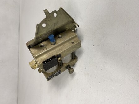 964 C4 Regelklep Qeur en langs sper 