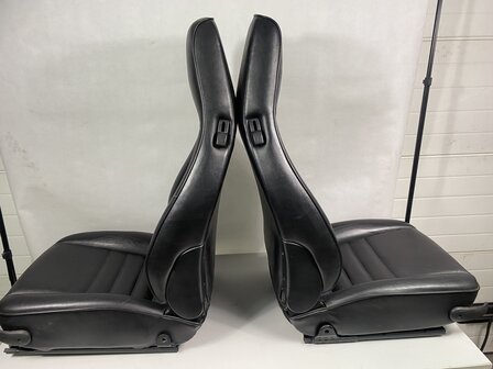 911 Comfort stoelenset L  &amp; R zwart leder (Alleen afhalen)