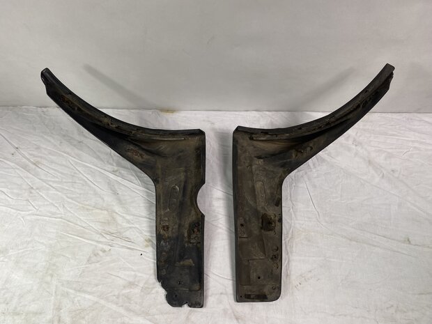 924 Rear wheel covers