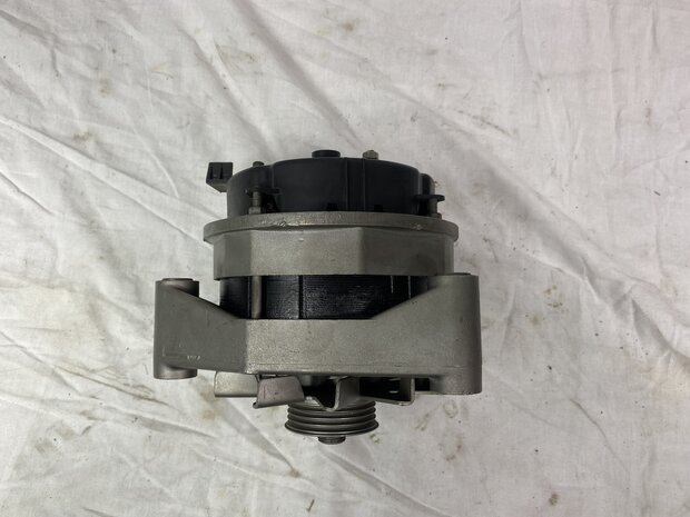 Dynamo 928  4.5 liiter 1978-1982 gereviseerd 90A