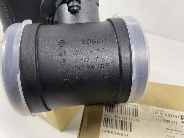 NOS Lucht massa meter Cayenne 4.8 V8 (motorcode ID5V)