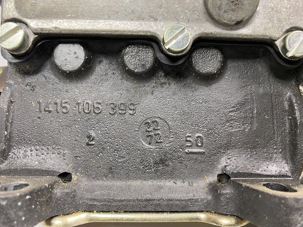 911 E 2.4 liter MFI inspuitpomp gereviseerd  (Bosch 014)