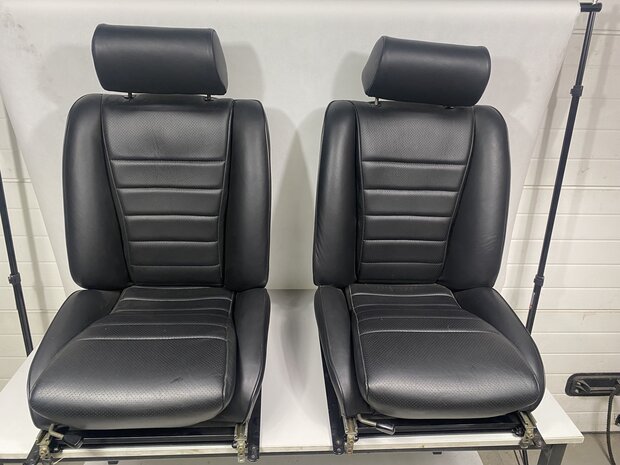 911 S & Carrera RS  Recaro  1970-1973 stoelenset (L&R) gerestaureerd zwart leder (alleen Afhalen)
